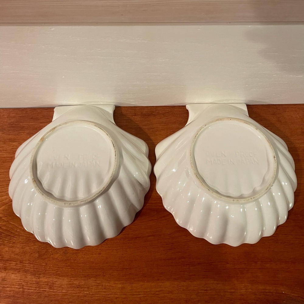 VINTAGE WHITE CERAMIC SEASHELL BOWLS - SET OF 2 - Picture 3 of 8